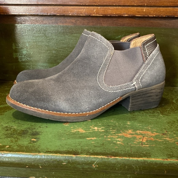 BIZA Carson Distressed Charcoal Graphite Leather Ankle booties, Women’s 39. - Picture 3 of 16